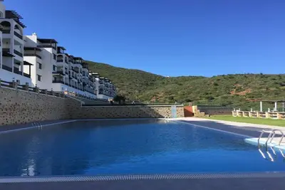 Image de Doté d'une piscine extérieure et d'une vue sur la mer, le bella vista Cabo Negro Tetouan.