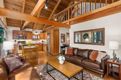 Image de La tranquillité vous attend dans cette cabane au bord de la rivière