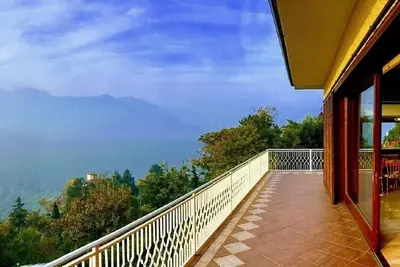 Image de Amarys 1 with amazing lake view and pool