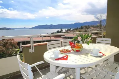 Image de Selva 1 lake view apartment in Ghiffa with pool