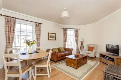 Image de Stylish Apartment in Trendy New Town Location