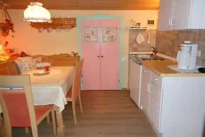 Image de Ferienwohnung \"Bergblick\" für 4 Personen, 1 Schlaf- und 1 Wohn/Schlafzimmer, Balkon, 45 m²