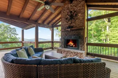 Image de Voir plus que juste un petit coin de paradis du Nid du Corbeau