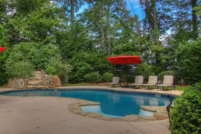 Image de À quelques pas de Mercier Orchards, cette superbe maison située �� quelques minutes du centre-ville de Blue Ridge!