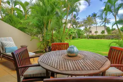 Image de Maui Kamaole # D-109 Rez-de-chaussée, Unité de coin, Style Plage, Plage Kamaole Iii