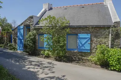 Image de Maison authentique rénovée, proche plage et commerces, avec terrasse et toutes commodités, 2 étoiles