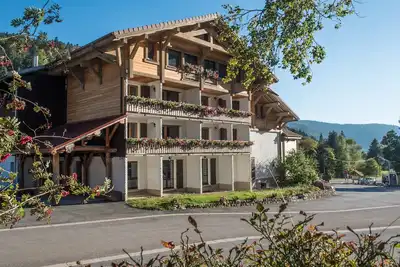 Image de Superbe appartement premium 42m² rénové terrasse wifi vue montagne