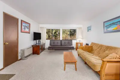 Image de Nouvelle Liste! Cozy condo w / excellent emplacement en centre-ville près de vélo, shopping, restaurants
