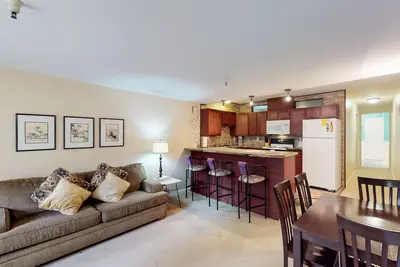 Image de Le condo dispose d'un emplacement idéal près du ski, de la randonnée, du vélo et de la beauté naturelle