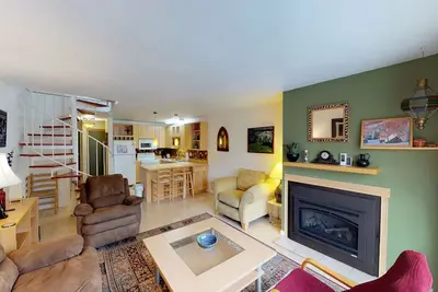 Image de Nouvelle Liste! Ski-in / ski-out, condo chien / vue sur la montagne, sentiers de randonnée