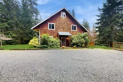 Image de Maison de chien-friendly avec un emplacement paisible près du lac, ville, et plus