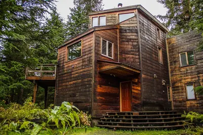 Image de Chalet spacieux avec bain à remous privé, solarium et plus encore - chiens ok!