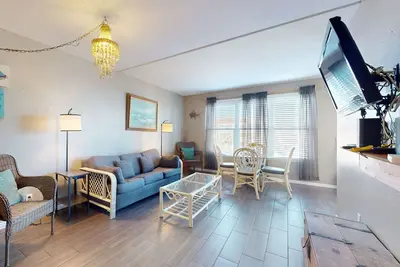 Image de Condo mignon avec piscine partagée et bain à remous - près de la plage et Schlitterbahn