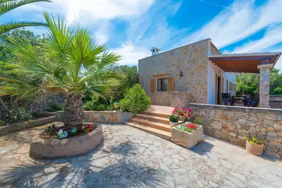 Image de Barcelo-Danus - Chalet with terrace in Porto Colom. Free WiFi