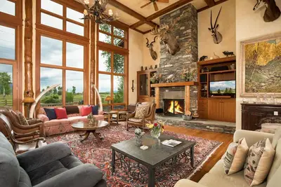 Image de Rmr: The Mallory House: Grande maison - une vue fantastique! Activités gratuites incluses!