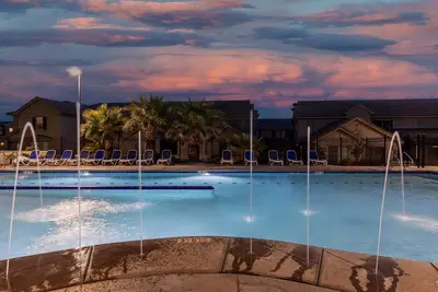 Image de Aventure dans Sky Haven! Brand New Villa Suite 4 chambres près de Zion!