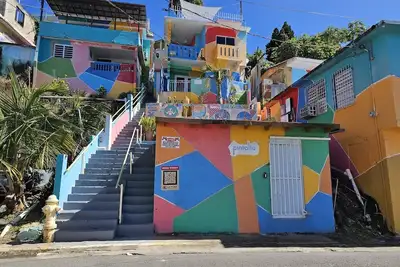 Image de Une chambre avec toutes les commodités. Vue sur la plage!