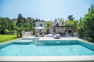 Image de Nouveau! Maison en pierre Renaissance moderne à Chania Vryses - Première location