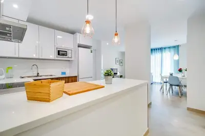 Image de apartamento a  200 metros de la playa de blanes. wiifi gratis.