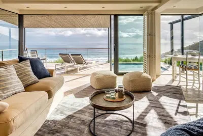 Image de Beach House de luxe avec piscine et vue de rêve sur l'Atlantique près du Cap