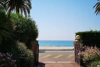 Image de Beach & Serenity: clim, plage à 10mètres, particulièrement calme