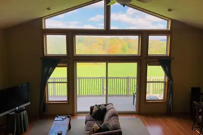 Image de Retraite de pays magnifique, calme et spacieux | Jacuzzi | 23+ Acres | 13 personnes +