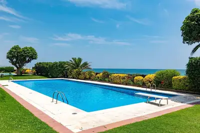 Image de Agréable appartement pour 6 personnes avec piscine, Wifi, Tv, balcon et parking