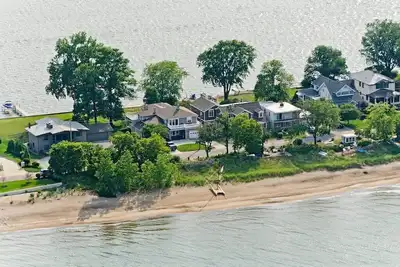 Image de Beachfront 5 Br 2miles de C. P. & Sports Force! Pour l'automne et l'hiver. .
