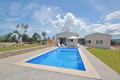 Image de Ses Veyetes - Maison de campagne moderne près du village d'Artá, Mallorca