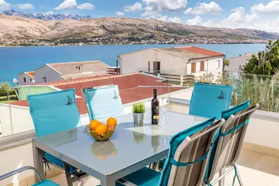 Image de Superbe appartement à Pag avec WiFi