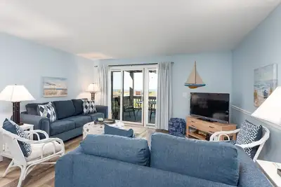 Image de Décor Beach! Magnifiques couchers de soleil sur la plage! Pelican Marche pour piscines! Apportez votre chien!