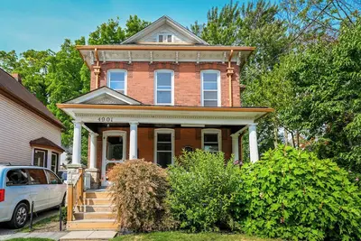 Image de Copper Penny House - 2 pâtés de maisons du centre-ville et à distance de marche des chutes!