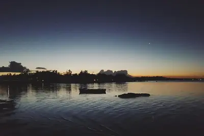 Image de Le Sunrise Lodge est à seulement 8 minutes à pied de Belle-Mare Plage.