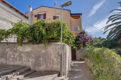 Appartement d'une chambre avec le balcon et la vue sur le mer Mali Losinj, Losinj (A-15050-a)