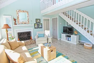 Image de Joliment décoré! Super endroit! Cartes d'agrément! Piscine de quartier!