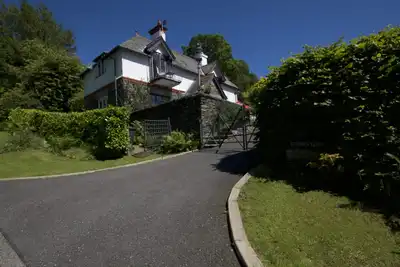 Image de Magnifique maison individuelle de 4 chambres avec Wifi, poêle à bois et parking gratuit