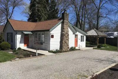 Image de Gîte de charme avec cheminée en pierre
