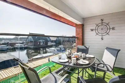 Image de Marina Outlook - Deux Chambres Appartement, Couchages 4