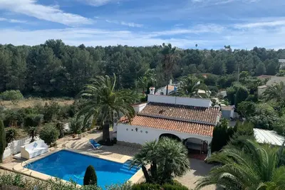 Image de Villa cosy. Très équipée. Terrain clos, plat, arboré. Parking privé. Plage à 7 '