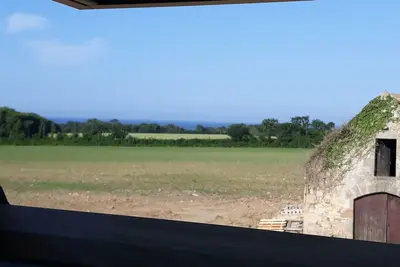Image de Penty tout confort au calme de la campagne de Plovan avec vue sur mer