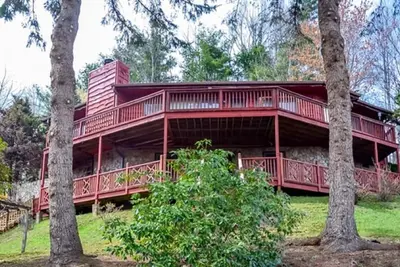 Image de Maison familiale Blue Ridge Mountain à Fleetwood Falls