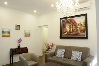 Image de Nouveau Listing, Montebello Courtyard Luxury Apt 2 chambres à coucher / 2 salles de bains avec balcon et garage