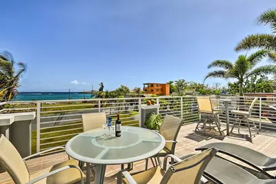 Image de Oceanside Vega Baja Beach House Paradise avec vues!