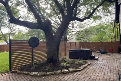 Retraite musicale paisible dans les arbres