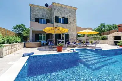 Superbe maison à Zaton avec WiFi