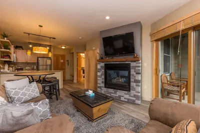 Image de River Run Condo, cuisine mise à jour, vue sur la montagne, marche jusqu'à la télécabine, Wifi gratuit