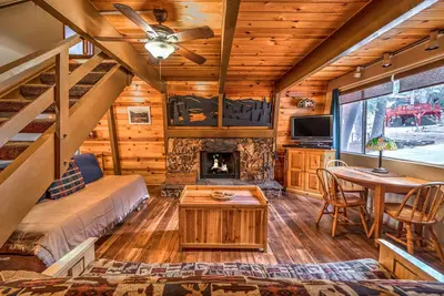 Image de Bear Mountain Hideaway, cabine avec spa