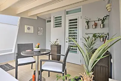 Image de Dorado Villa w / Pool Access - Walk to Beach!
