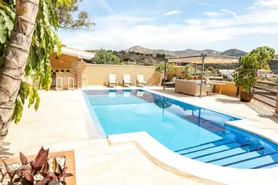 Image de Villa à La Herradura, piscine privée et vue sur la mer