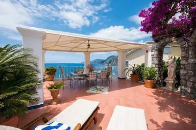 Image de Terrazza house with access to the sea parking view on Capri